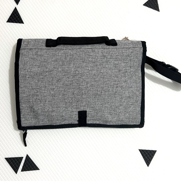 Skip Hop Portable Baby Changing Pad, Pronto, Grey Melange - Picture 4 of 4